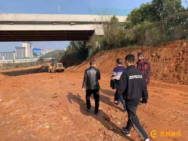 慈利縣建投集團(tuán)、慈姑建材公司：現(xiàn)場(chǎng)踏勘建筑垃圾綜合治理項(xiàng)目建設(shè)情況